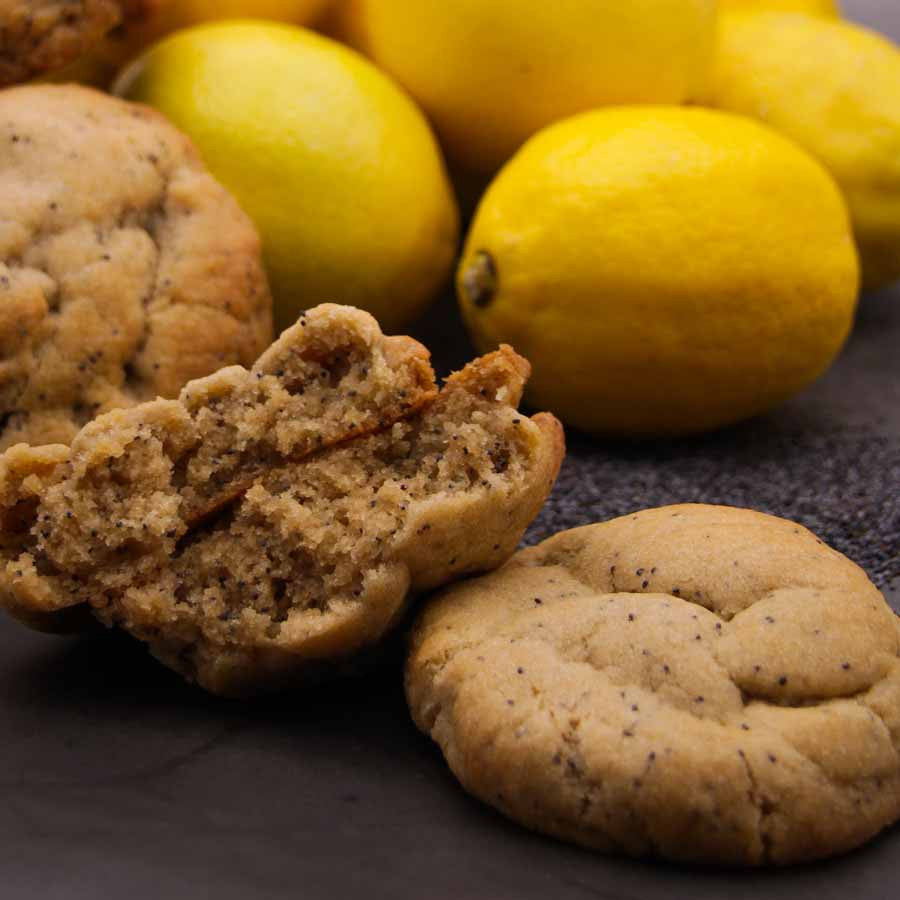 vegan lemon and poppy seed cookie